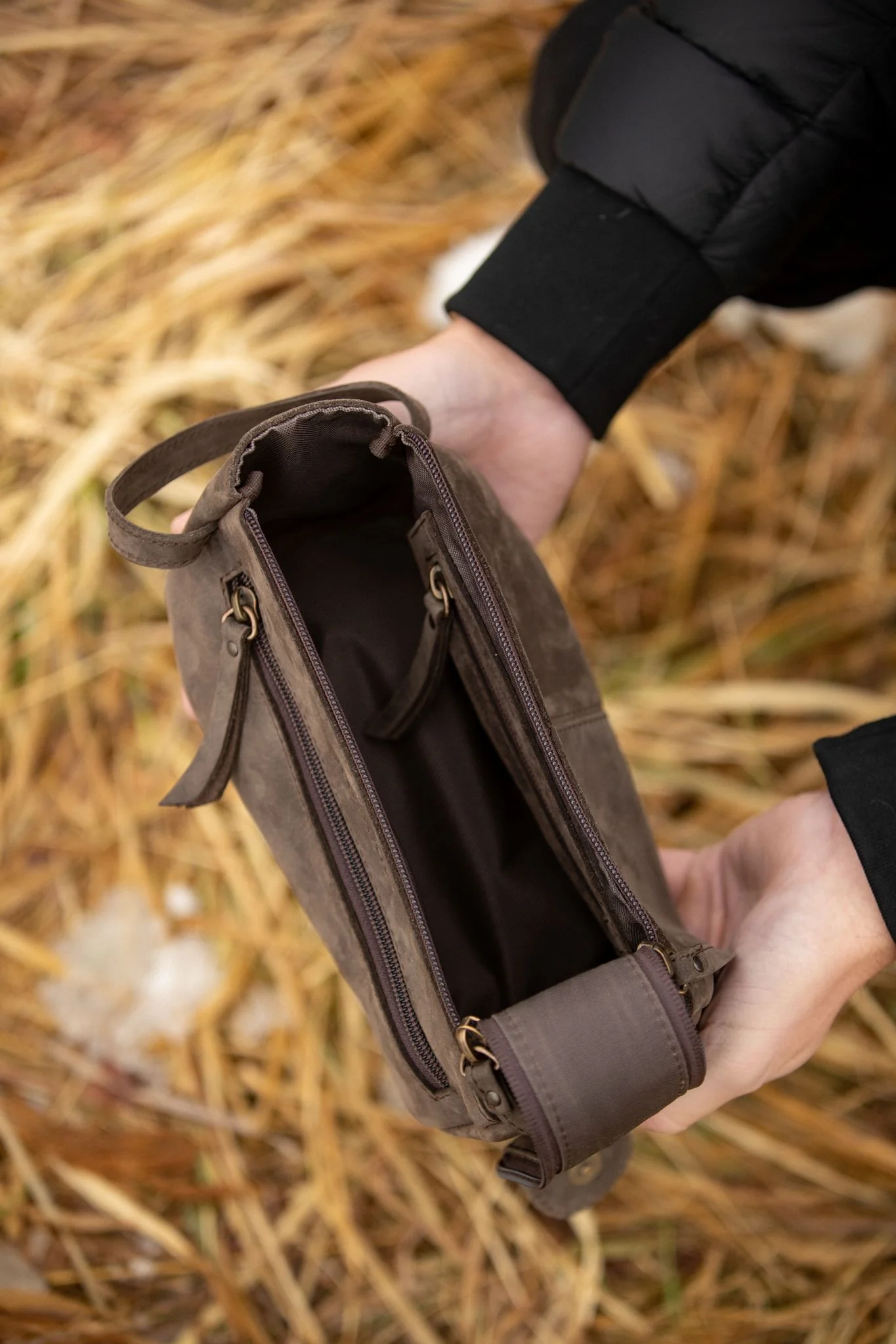 Yukon Toiletry Bag - Image 7